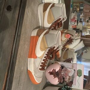 Nike Unizex Blazers Tan, White, Brown, Orange